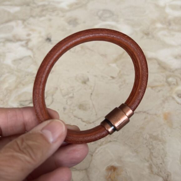 NWOT Handcrafted Leather Bracelet Animal Print Magnetic Clasp - Picture 7 of 8